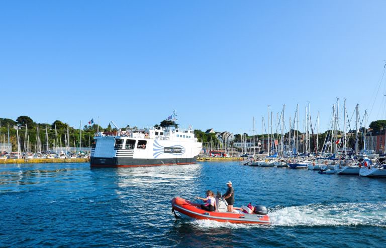 Bateau : trop lourds, les véhicules électriques paieront plus cher